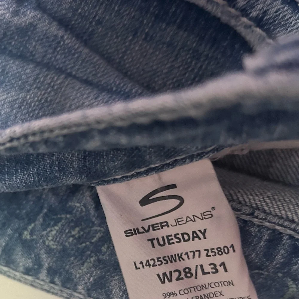Silver Jeans Tuesday - Picture 4 of 6
